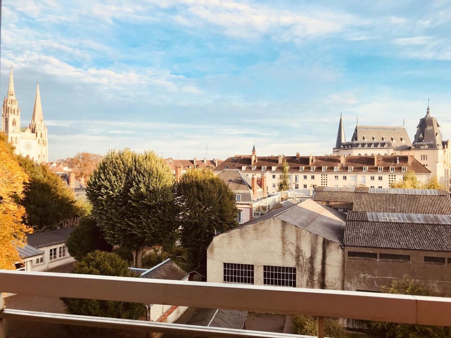 Le Casanova - Appartement avec parking et balcon vue Cathédrale Chartres Extérieur photo